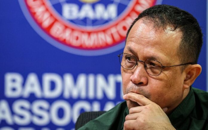 रेक्सी मैनाकी को केवल एसईए खेलों के परिणामों के कारण इस्तीफा नहीं देना चाहिए, जिन्होंने मलेशिया को पुरुष और मिश्रित युगल विश्व चैंपियनशिप खिताब दिलाया था। (फोटो: बरनामा)