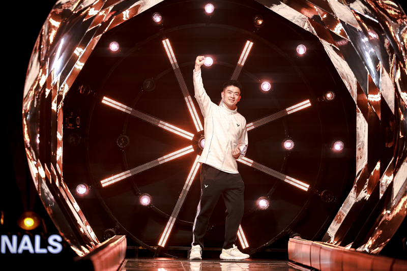 हांग्जो में सेवानिवृत्ति समारोह में झेंग सिवेई ने बैडमिंटन प्रशंसकों को अलविदा कहा। (फोटो: बीडब्ल्यूएफ)