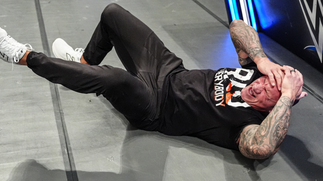 मैट कार्डोना ने माइक्रोफोन के साथ रैंडी ऑर्टन को आउट किया: स्मैकडाउन हाइलाइट्स, 27 मार्च, 2026 डब्ल्यूडब्ल्यूई फोटो