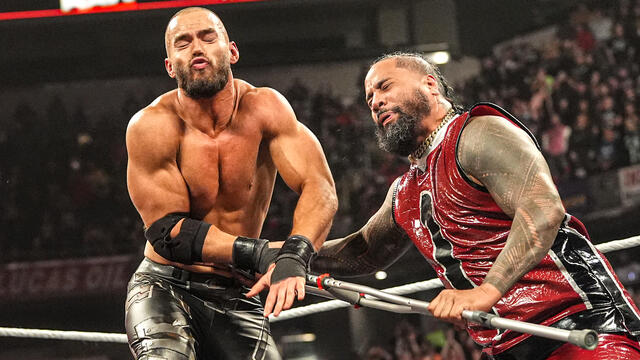 जिमी उसो ने द विज़न को उतारने के लिए जे उसो की बैसाखी का उपयोग किया: रॉ हाइलाइट्स, 2 मार्च, 2026 डब्ल्यूडब्ल्यूई फोटो