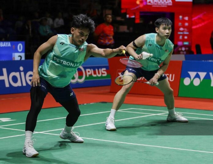 चुंग होन जियान और मुहम्मद हाइकाल नाज़री अलग हो गए हैं और थाईलैंड ओपन बैडमिंटन टूर्नामेंट से शुरू होने वाले नए साझेदारों के साथ प्रतिस्पर्धा करेंगे। (फोटो: बरनामा)